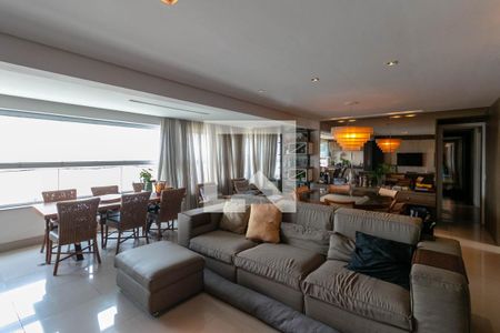 Apartamento à venda com 142m², 3 quartos e 3 vagas Apartamento à venda com 142m², 3 quartos e 3 vagasSala