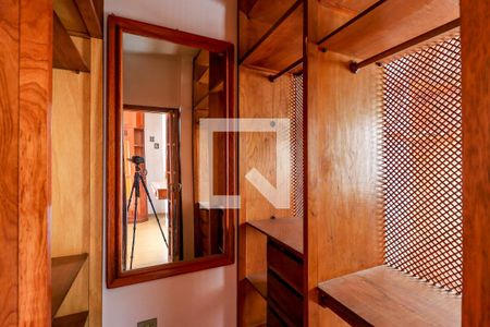 Casa à venda com 125m², 3 quartos e 2 vagasCloset da Suíte