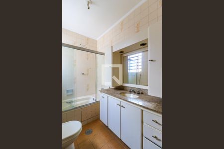 Casa à venda com 125m², 3 quartos e 2 vagasBanheiro