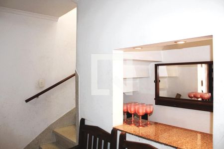 Sala / Barzinho de casa à venda com 4 quartos, 200m² em Jardim Humaitá, São Paulo