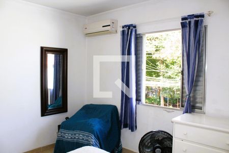 Casa à venda com 200m², 4 quartos e 1 vagaQuarto 4 na parte de cima do Sobrado