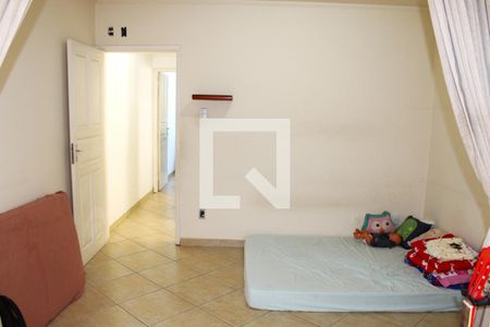 Casa à venda com 200m², 4 quartos e 1 vagaQuarto 3 na parte de cima do Sobrado