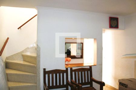 Sala de casa à venda com 4 quartos, 200m² em Jardim Humaitá, São Paulo