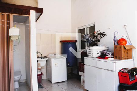 Casa à venda com 200m², 4 quartos e 1 vagaÁrea de Serviço