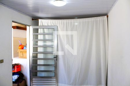 Casa à venda com 200m², 4 quartos e 1 vagaQuarto 2 na parte de cima do Sobrado