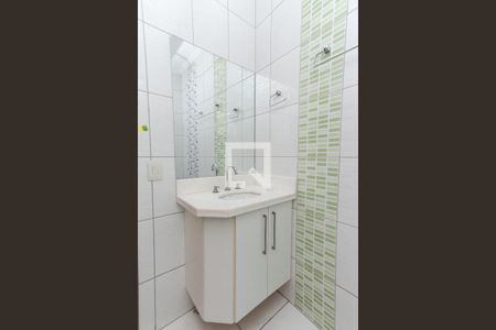 Casa à venda com 160m², 3 quartos e 2 vagas Casa à venda com 160m², 3 quartos e 2 vagasBanheiro