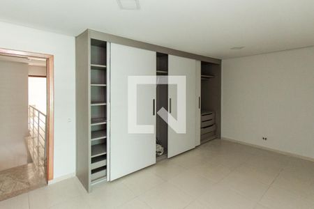 Suíte   de casa à venda com 3 quartos, 160m² em Vila Nilo, São Paulo