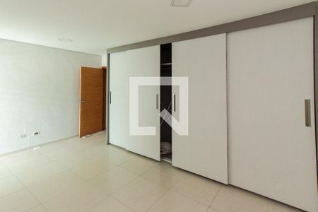 Suíte   de casa à venda com 3 quartos, 160m² em Vila Nilo, São Paulo