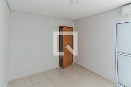 Casa à venda com 160m², 3 quartos e 2 vagas Casa à venda com 160m², 3 quartos e 2 vagasQuarto 2