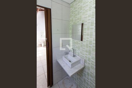 Casa à venda com 160m², 3 quartos e 2 vagas Casa à venda com 160m², 3 quartos e 2 vagasBanheiro de Serviço