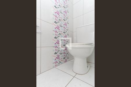 Casa à venda com 160m², 3 quartos e 2 vagas Casa à venda com 160m², 3 quartos e 2 vagasBanheiro