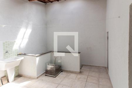 Casa à venda com 160m², 3 quartos e 2 vagas Casa à venda com 160m², 3 quartos e 2 vagasÁrea de Serviço