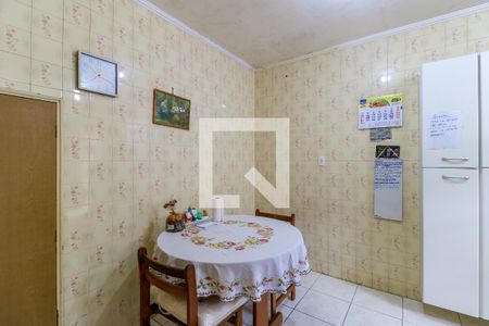 Casa à venda com 240m², 3 quartos e 3 vagas Casa à venda com 240m², 3 quartos e 3 vagasCopa