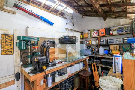 Casa à venda com 240m², 3 quartos e 3 vagas Casa à venda com 240m², 3 quartos e 3 vagasDepósito