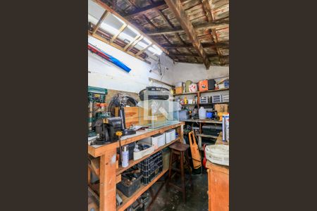 Casa à venda com 240m², 3 quartos e 3 vagas Casa à venda com 240m², 3 quartos e 3 vagasDepósito