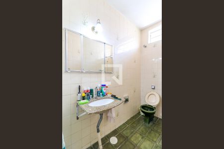 Casa à venda com 240m², 3 quartos e 3 vagas Casa à venda com 240m², 3 quartos e 3 vagasBanheiro