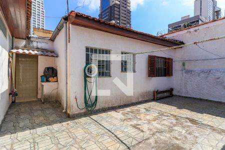 Casa à venda com 240m², 3 quartos e 3 vagas Casa à venda com 240m², 3 quartos e 3 vagasQuintal