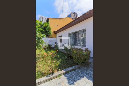 Casa à venda com 240m², 3 quartos e 3 vagas Casa à venda com 240m², 3 quartos e 3 vagasJardim