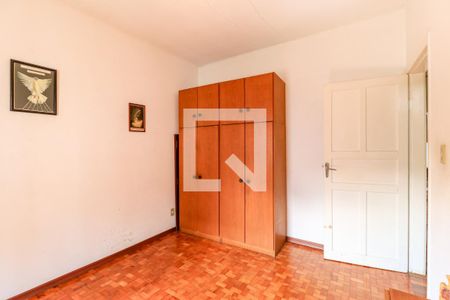 Casa à venda com 240m², 3 quartos e 3 vagas Casa à venda com 240m², 3 quartos e 3 vagasQuarto 3