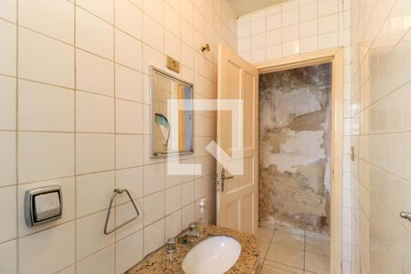 Casa à venda com 240m², 3 quartos e 3 vagas Casa à venda com 240m², 3 quartos e 3 vagasBanheiro de serviço