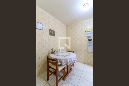 Casa à venda com 240m², 3 quartos e 3 vagas Casa à venda com 240m², 3 quartos e 3 vagasCopa