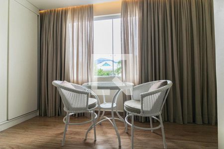 Suíte 1 de casa de condomínio para alugar com 7 quartos, 430m² em Barra da Tijuca, Rio de Janeiro