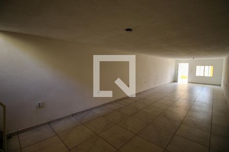 Casa para alugar com 203m², 3 quartos e 5 vagasSalão