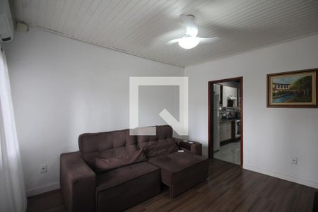 Sala de casa à venda com 3 quartos, 100m² em Niterói, Canoas
