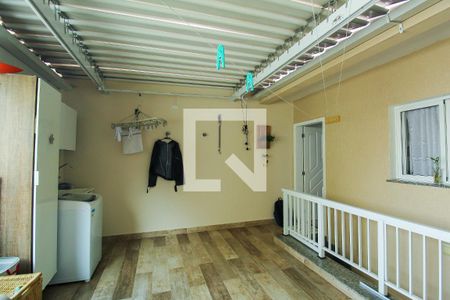 Casa à venda com 250m², 3 quartos e 4 vagasÁrea de Serviço