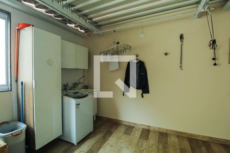 Casa à venda com 250m², 3 quartos e 4 vagasÁrea de Serviço