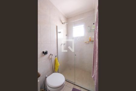 Casa à venda com 250m², 3 quartos e 4 vagasBanheiro da Suíte 3