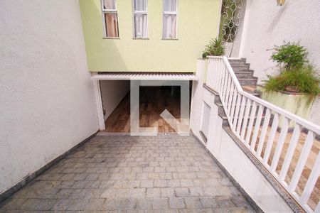 Casa à venda com 250m², 3 quartos e 4 vagasEntrada