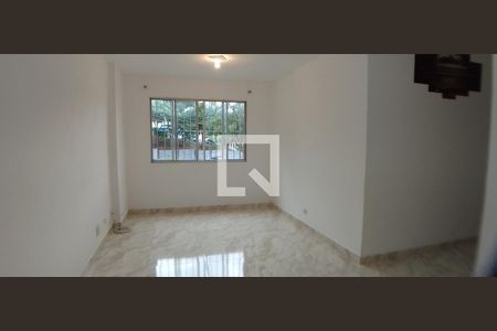 Sala de apartamento para alugar com 3 quartos, 70m² em Rio Pequeno, São Paulo