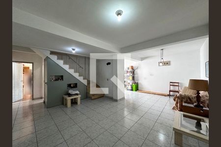 Sala de casa à venda com 2 quartos, 300m² em Jardim Aeroporto, São Paulo