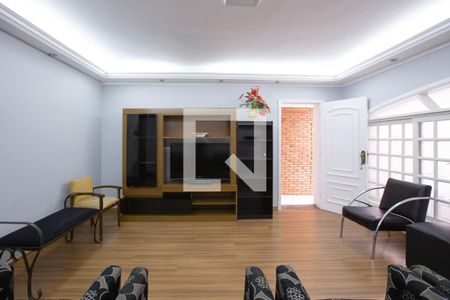SALA de casa à venda com 4 quartos, 222m² em Vila Ipojuca, São Paulo