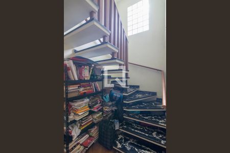 Escada de casa à venda com 3 quartos, 180m² em Vila Scarpelli, Santo André