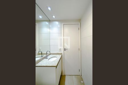 Apartamento à venda com 67m², 3 quartos e 2 vagasBanheiro
