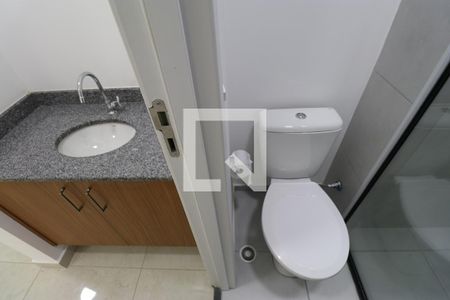 Banheiro de kitnet/studio para alugar com 1 quarto, 30m² em Várzea da Barra Funda, São Paulo