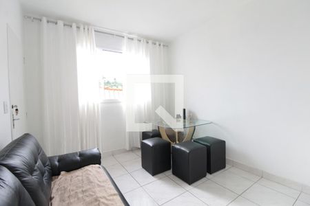 Sala de casa para alugar com 2 quartos, 48m² em Rio Branco, Belo Horizonte