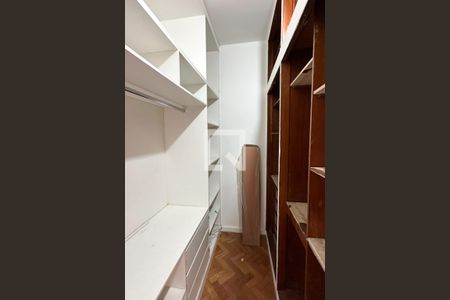 Apartamento à venda com 110m², 3 quartos e sem vagaSuíte - Closet