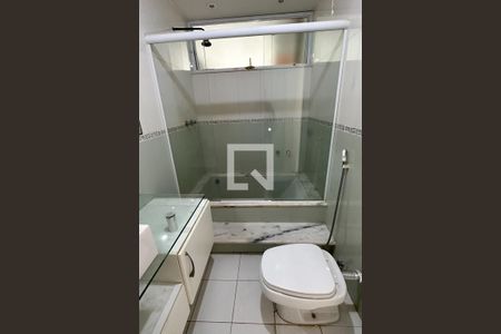 Apartamento à venda com 110m², 3 quartos e sem vagaSuíte - Banheiro