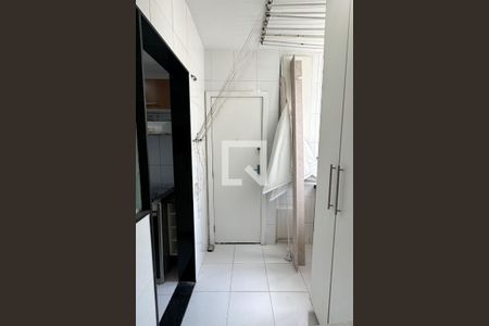 Apartamento à venda com 110m², 3 quartos e sem vagaÁrea de Serviço