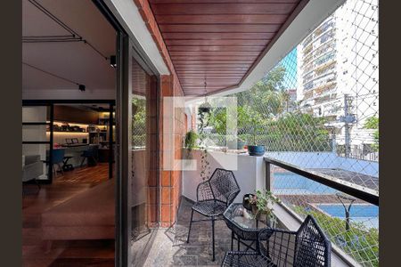 Sacada de apartamento à venda com 4 quartos, 165m² em Brooklin Paulista, São Paulo