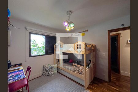 Apartamento à venda com 165m², 4 quartos e 3 vagasQuarto 3