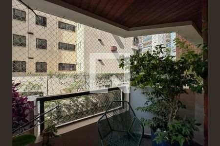 Apartamento à venda com 165m², 4 quartos e 3 vagasSacada Suíte 1