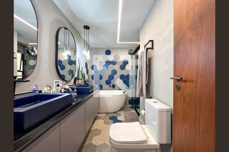 Apartamento à venda com 165m², 4 quartos e 3 vagasBanheiro Suíte 1