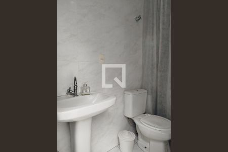 Casa à venda com 360m², 4 quartos e 4 vagasBanheiro da Área de Serviço