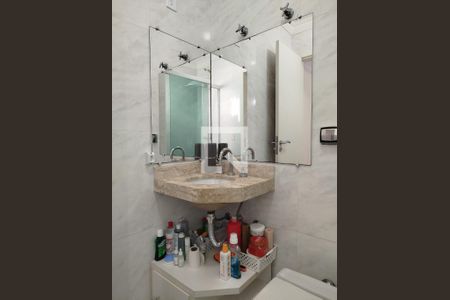 Casa à venda com 360m², 4 quartos e 4 vagasSuíte 2