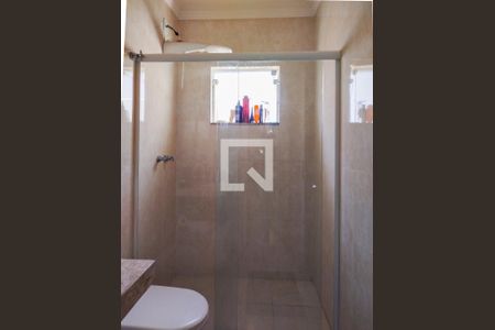 Casa à venda com 360m², 4 quartos e 4 vagasBanheiro Social