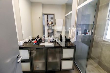 Apartamento à venda com 104m², 2 quartos e 2 vagasBanheiro da Suíte 1